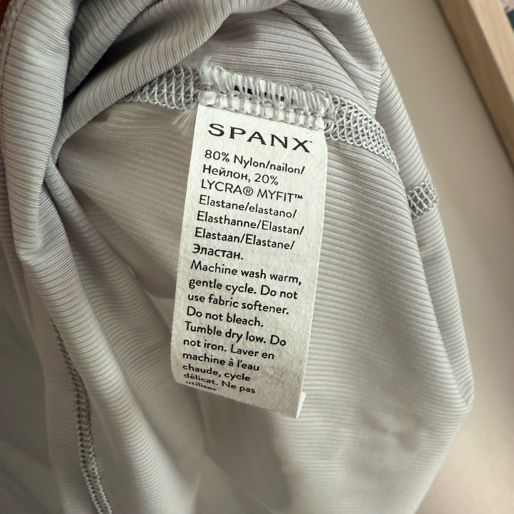 Spanx Mockneck Ribbed Tank - Picture 4 of 4